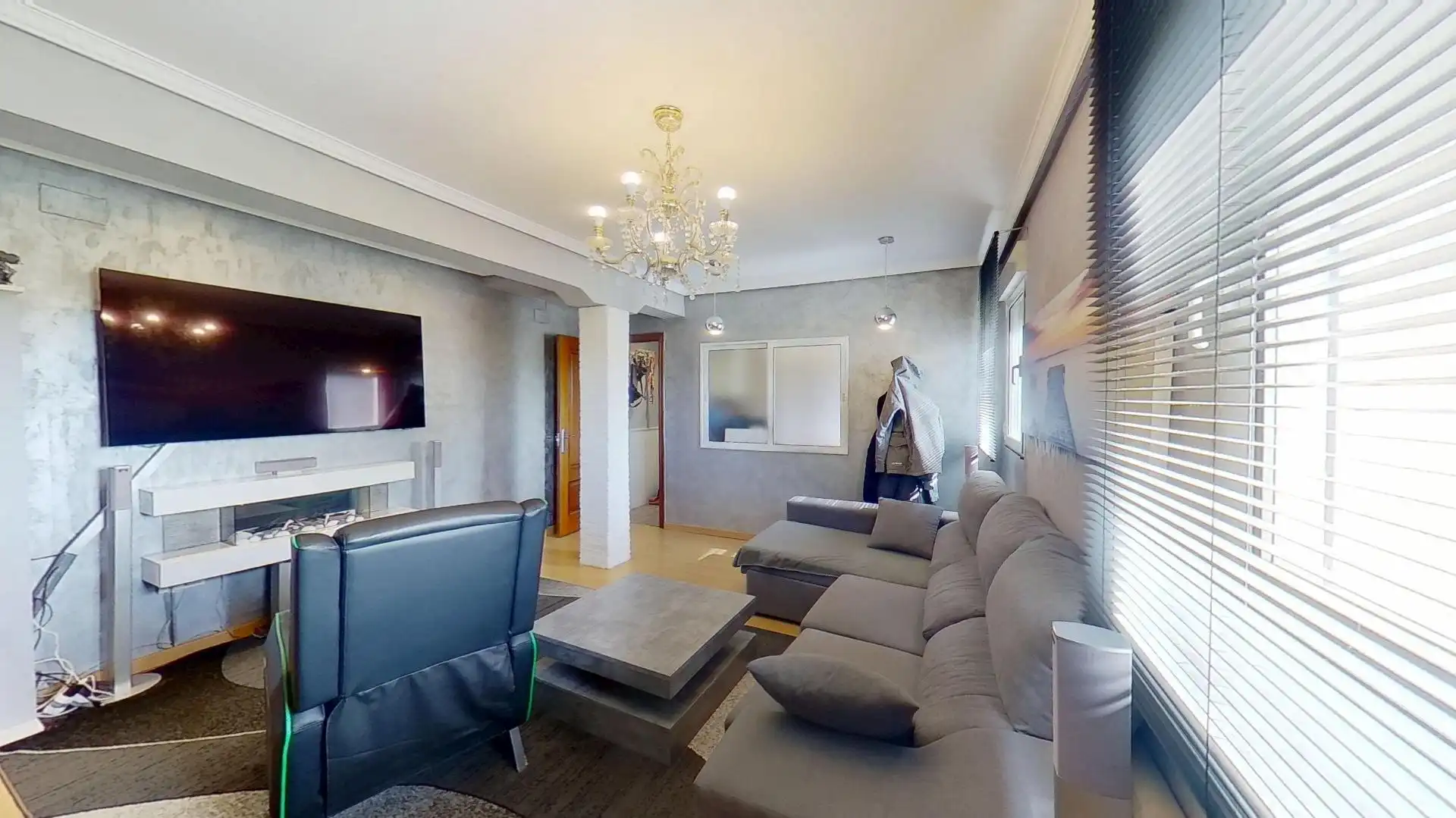 Sala d'estar de Dúplex en venda en Leioa amb Jardí privat