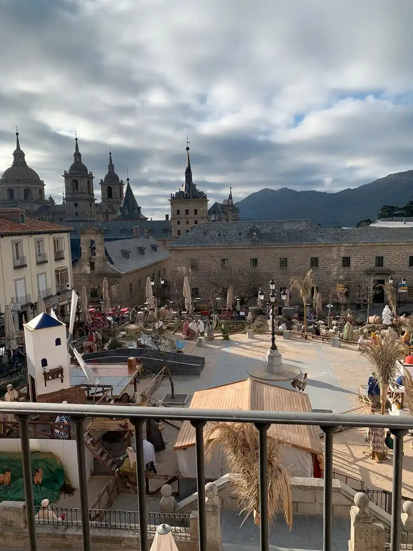 Vista exterior de Oficina de lloguer en San Lorenzo de El Escorial amb Calefacció, Terrassa i Traster
