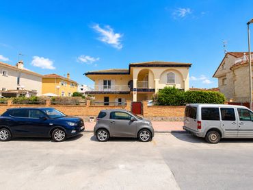 Haus mit Balkon zum Verkauf in Orihuela Costa