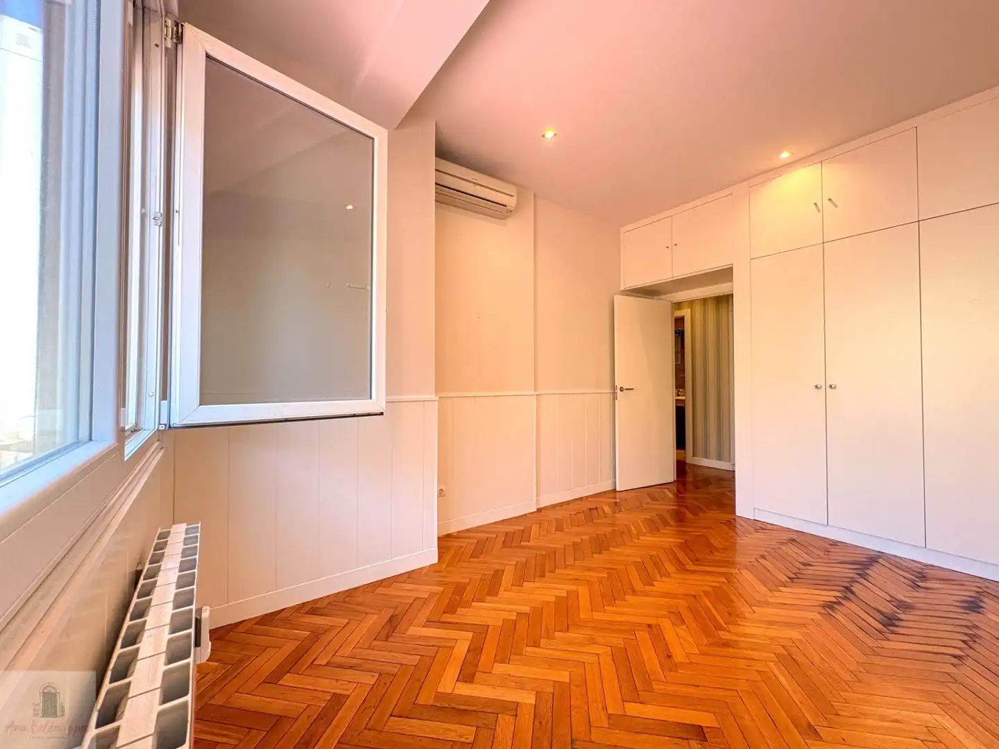 Bedroom of Flat for rent in Badajoz  with Air Conditioner and Heating