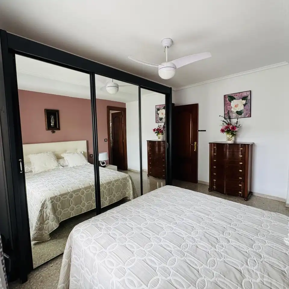 Flat for sale in De Cesáreo Alierta, La Granja