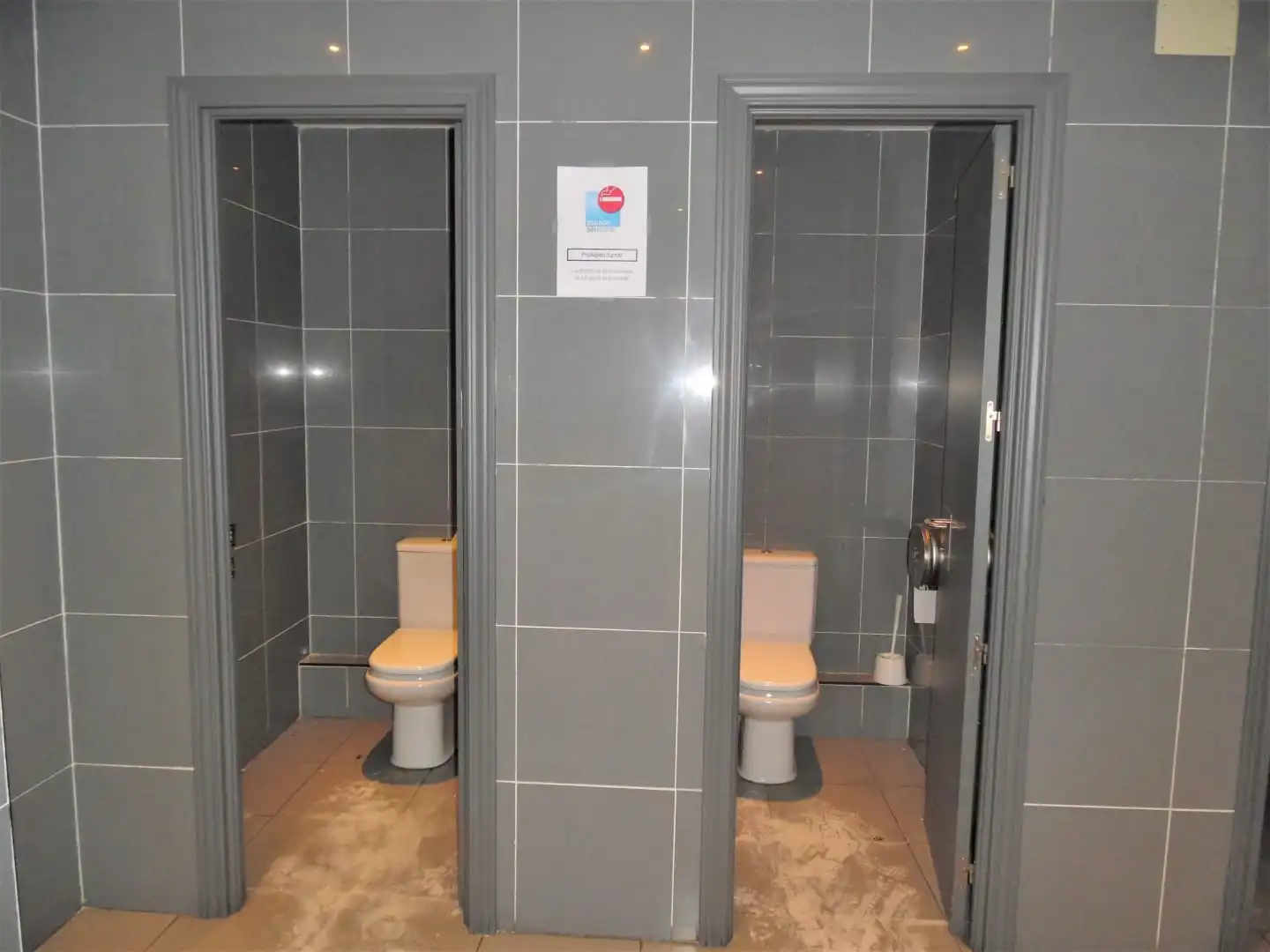 Badezimmer von Geschaftsraum zum Verkauf in Madrid