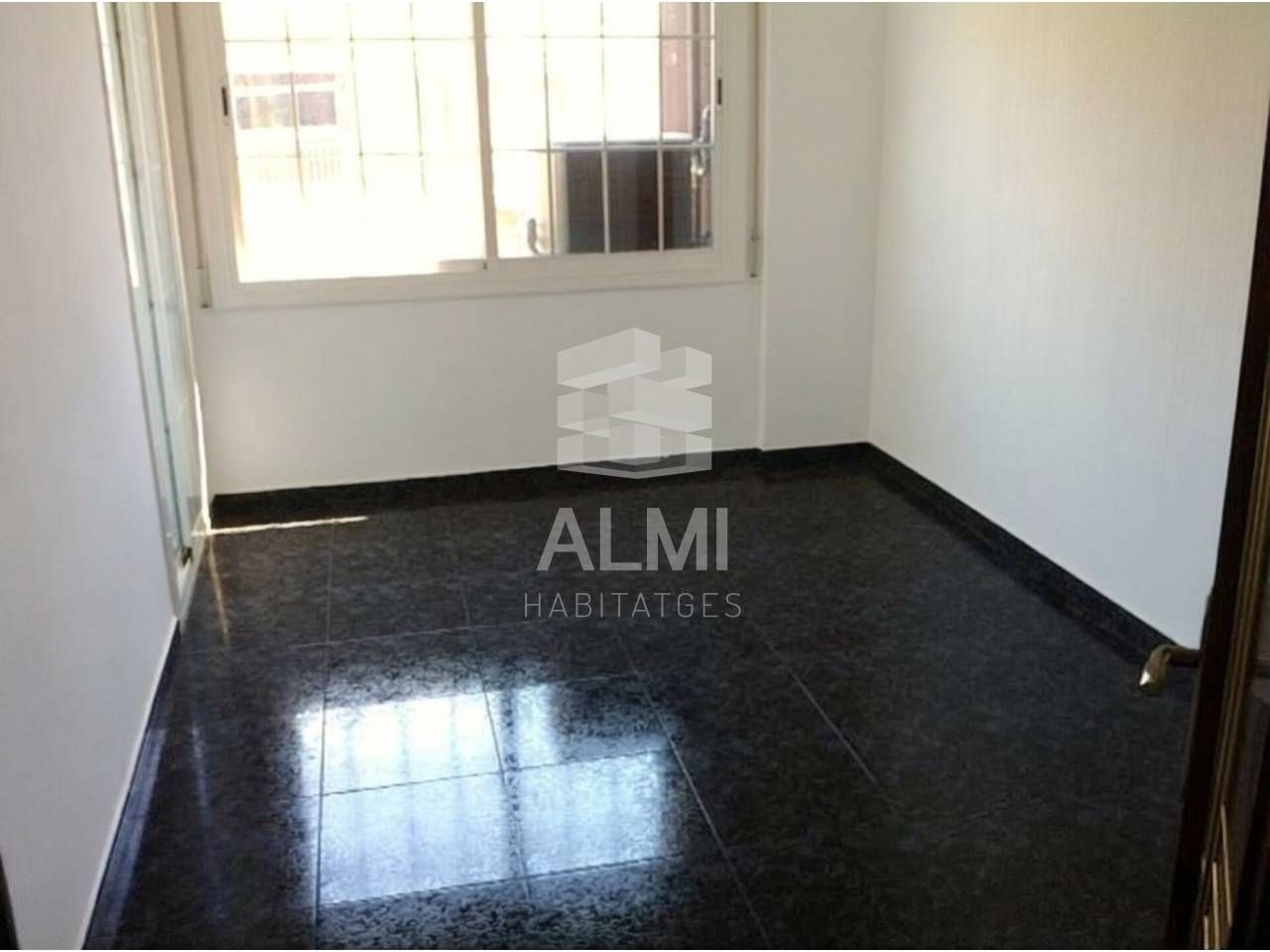 Schlafzimmer von Wohnung zum Verkauf in  Barcelona Capital mit Klimaanlage und Balkon