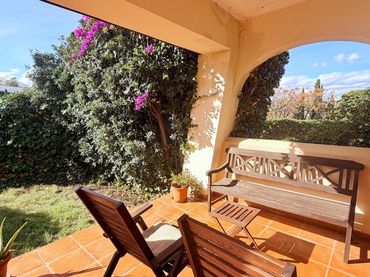Apartamento con piscina en venta en Bahía de Casares