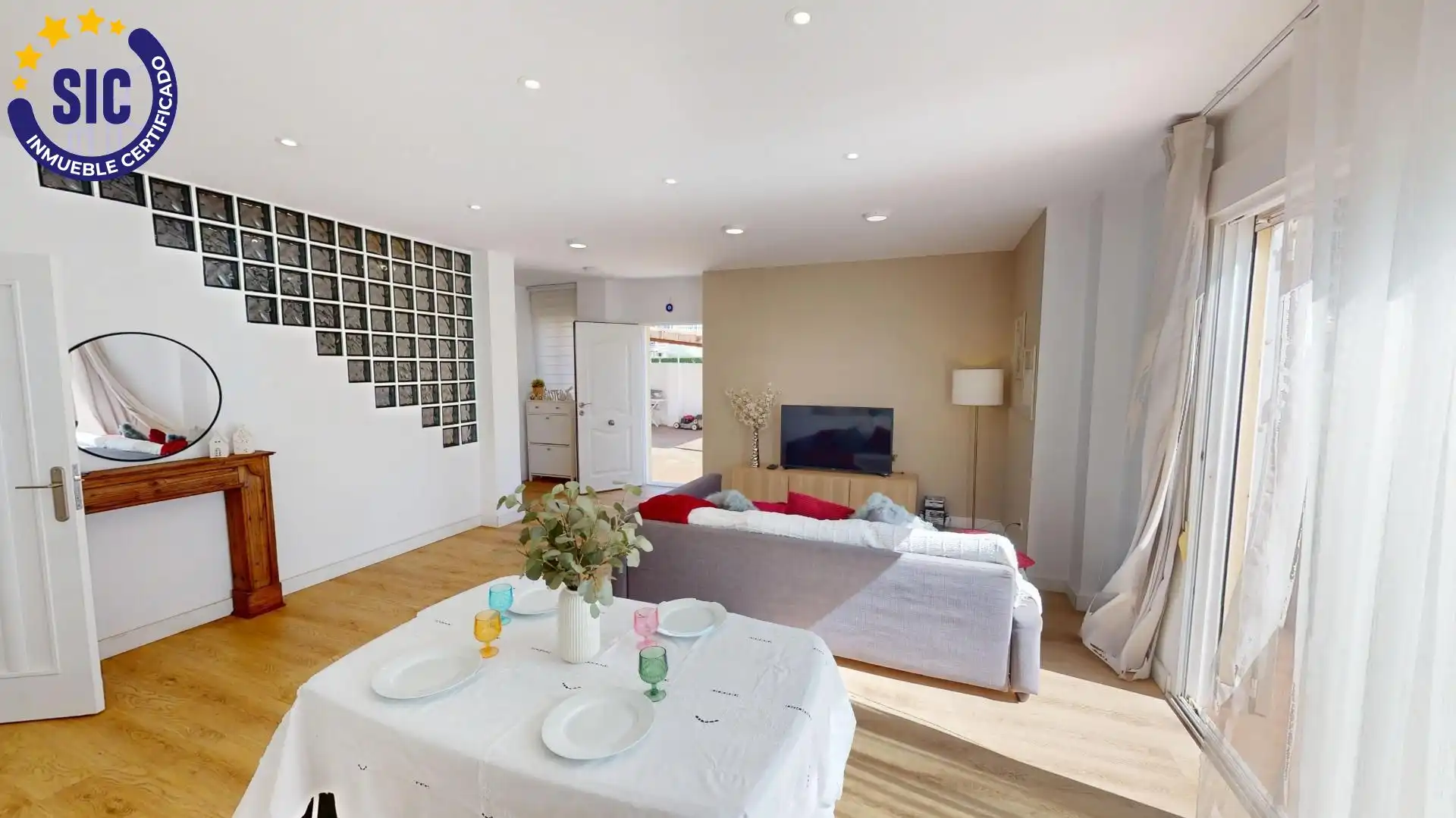 Sala d'estar de Casa o xalet en venda en Benicasim / Benicàssim amb Aire condicionat, Jardí privat i Parquet