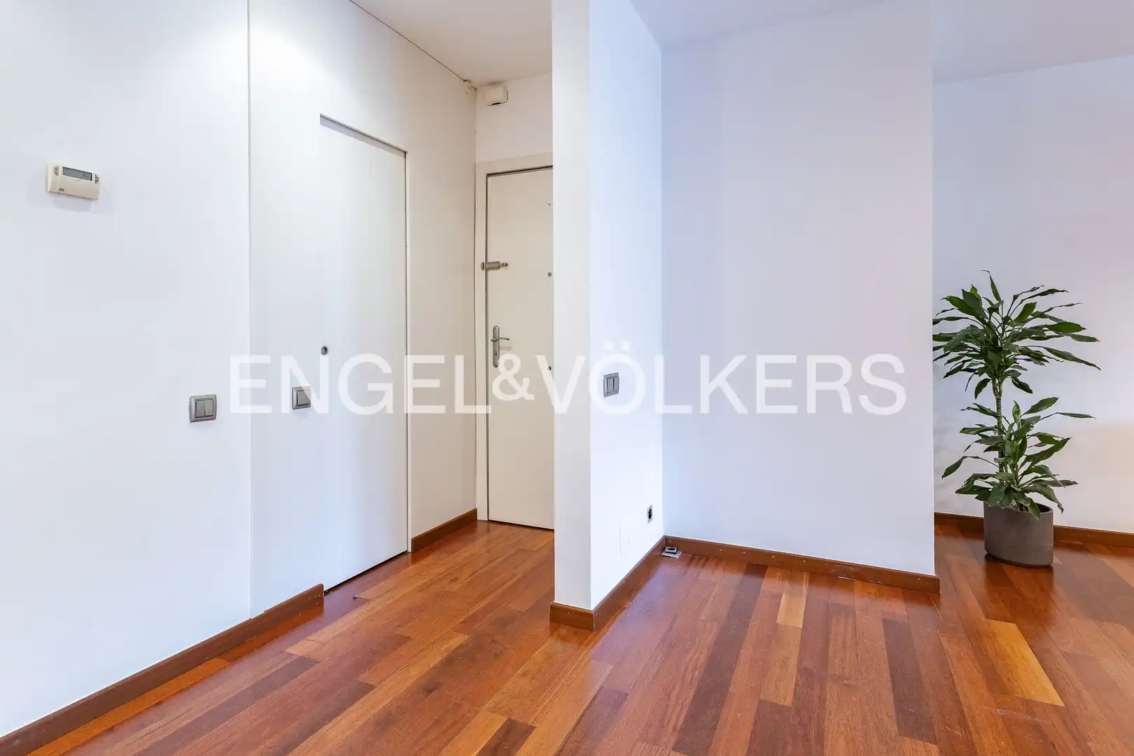 Piso en venta en Sant Cugat del Vallès con Aire acondicionado, Calefacción y Jardín privado