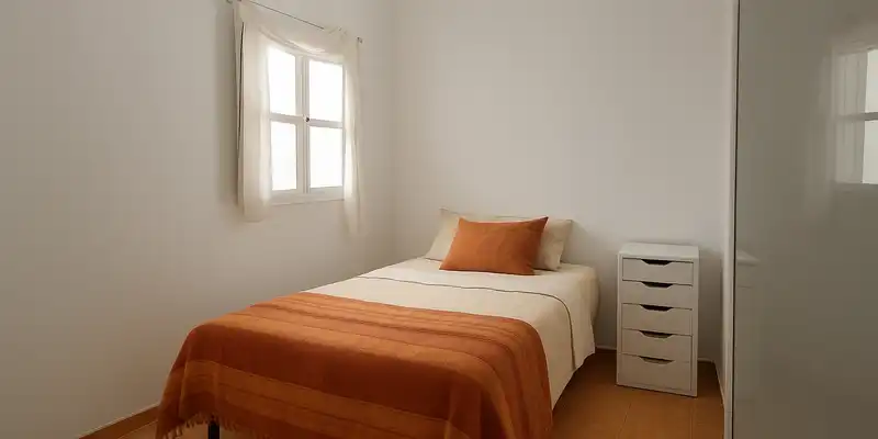 Dormitori de Pis en venda en Santa Cruz de Tenerife amb Terrassa i Moblat