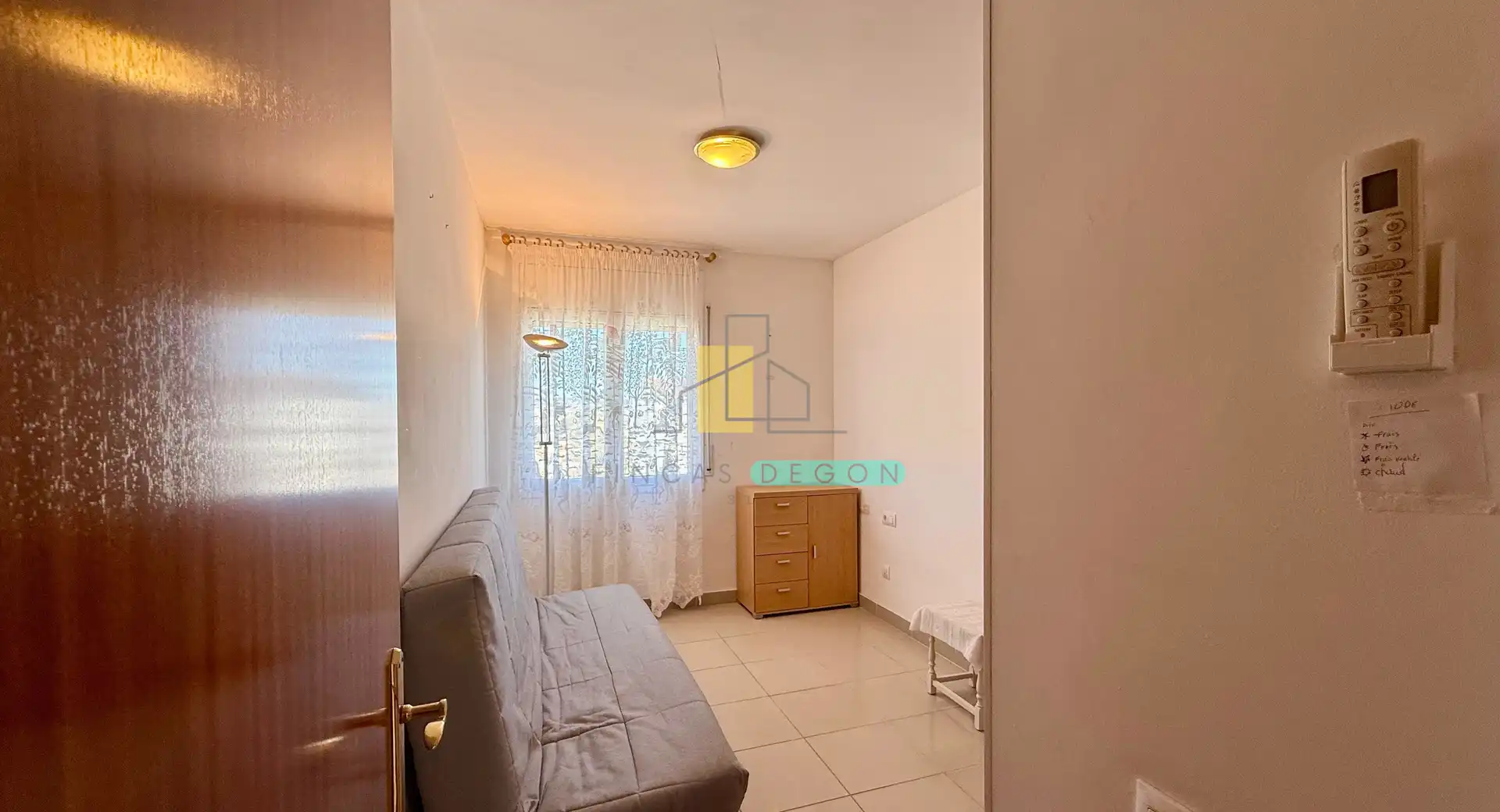 Habitación de Apartamento en venta en Empuriabrava con Calefacción, Terraza y Amueblado