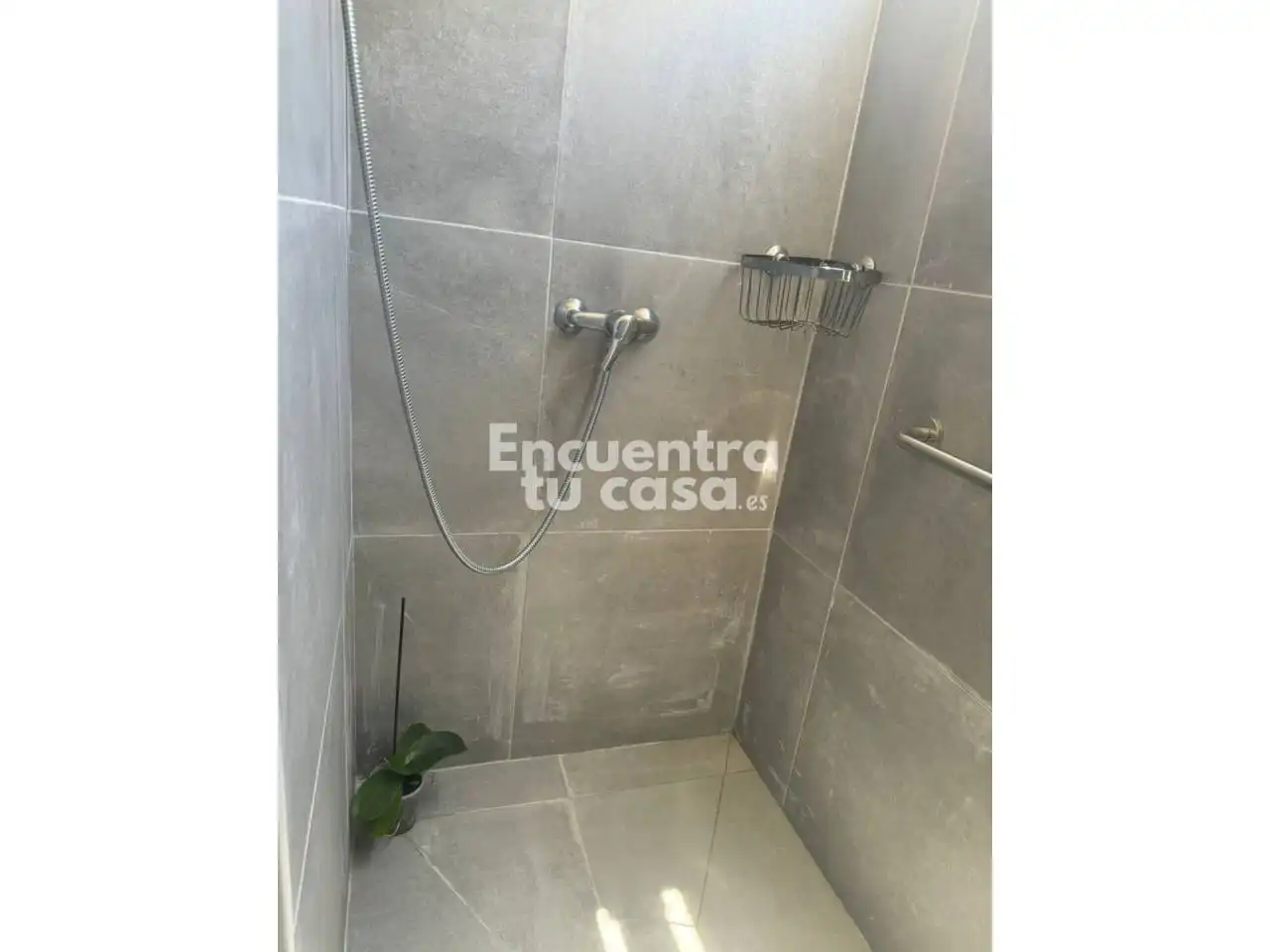 Baño de Casa adosada de alquiler en Altea con Aire acondicionado, Calefacción y Jardín privado