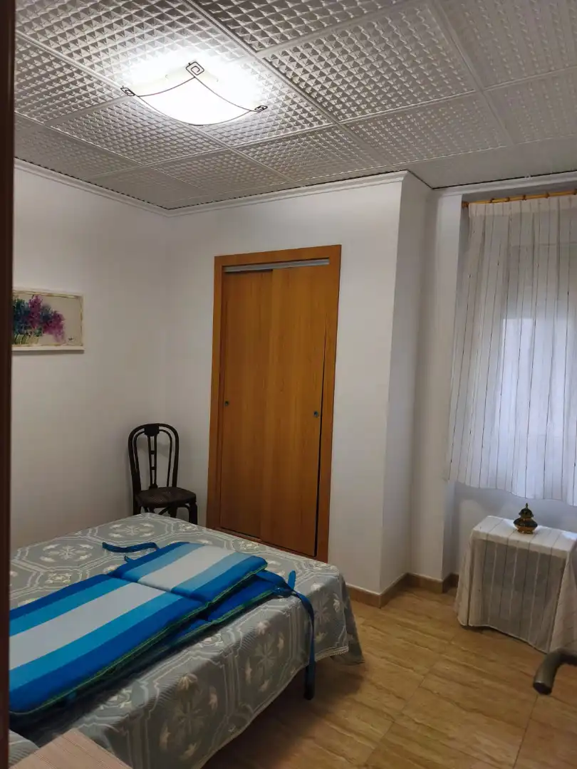 Schlafzimmer von Wohnungen zur Miete in Gandia mit Möbliert, Ofen und Waschmaschine