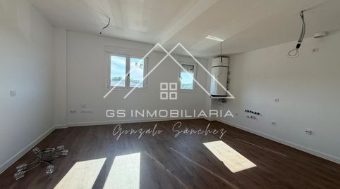 Foto 3 de Piso en venta en Poleares, Lucena