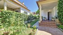 Garden of House or chalet for sale in Cubelles  with Air Conditioner, Swimming Pool and Balcony