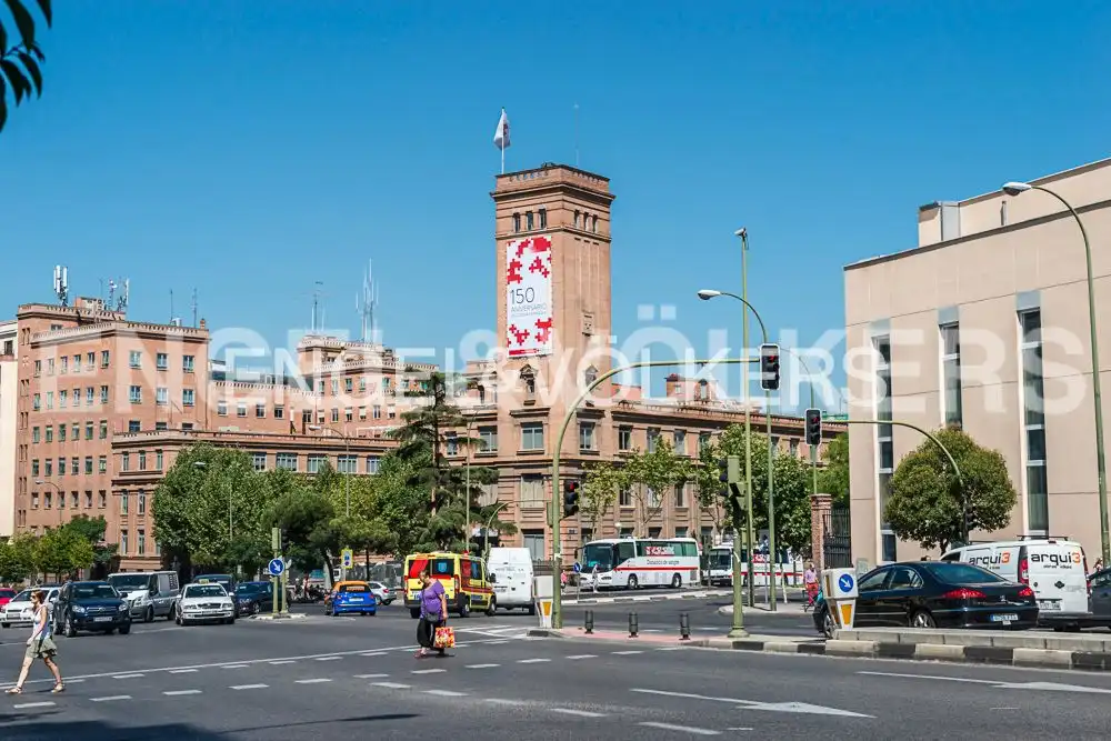 Vista exterior de Pis de lloguer en Madrid amb Calefacció