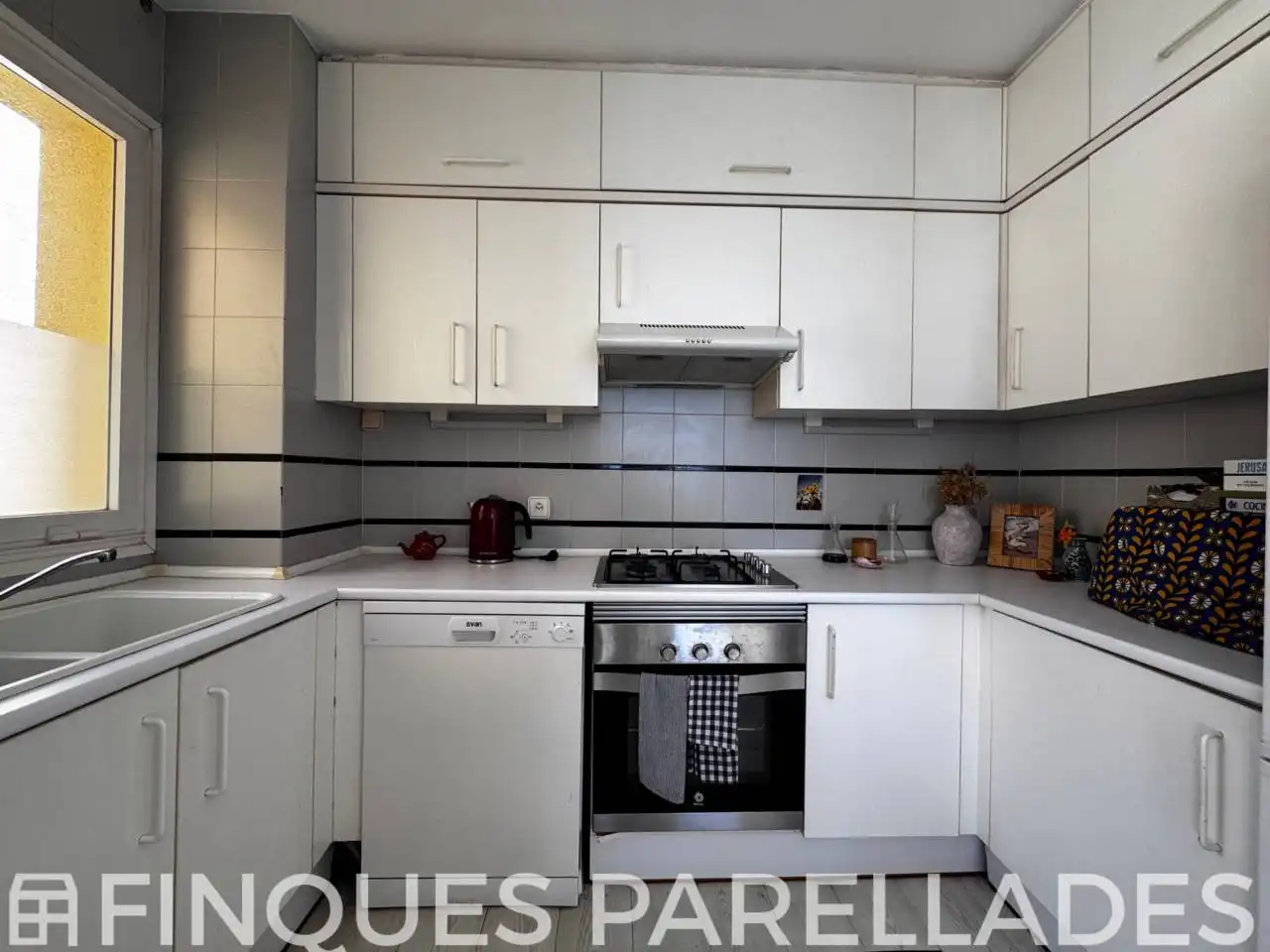 Kitchen of Attic for sale in Sitges  with Air Conditioner, Heating and Parquet flooring