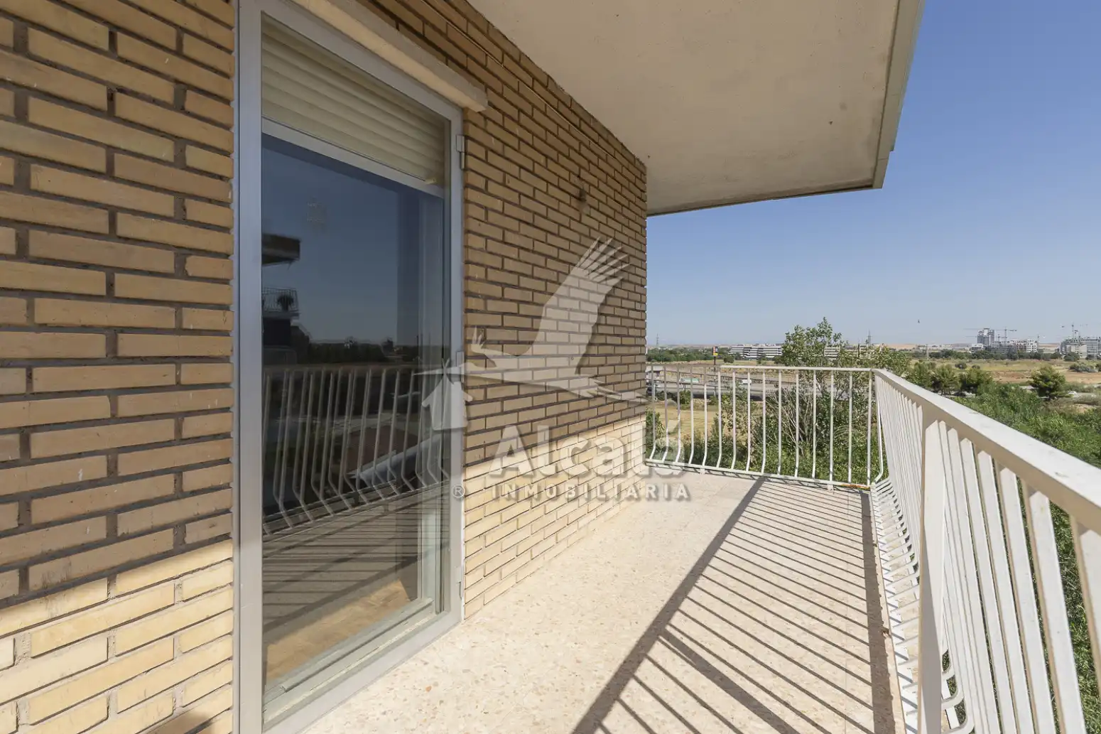 Terraza de Piso en venta en Alcalá de Henares con Calefacción, Parquet y Terraza