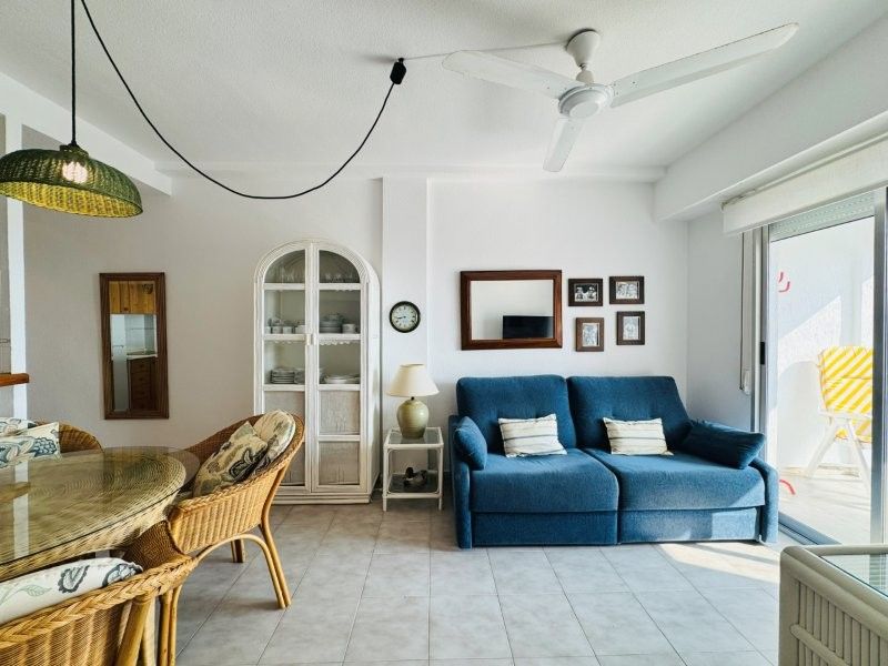Sala d'estar de Pis en venda en Torrevieja amb Terrassa, Piscina i Moblat