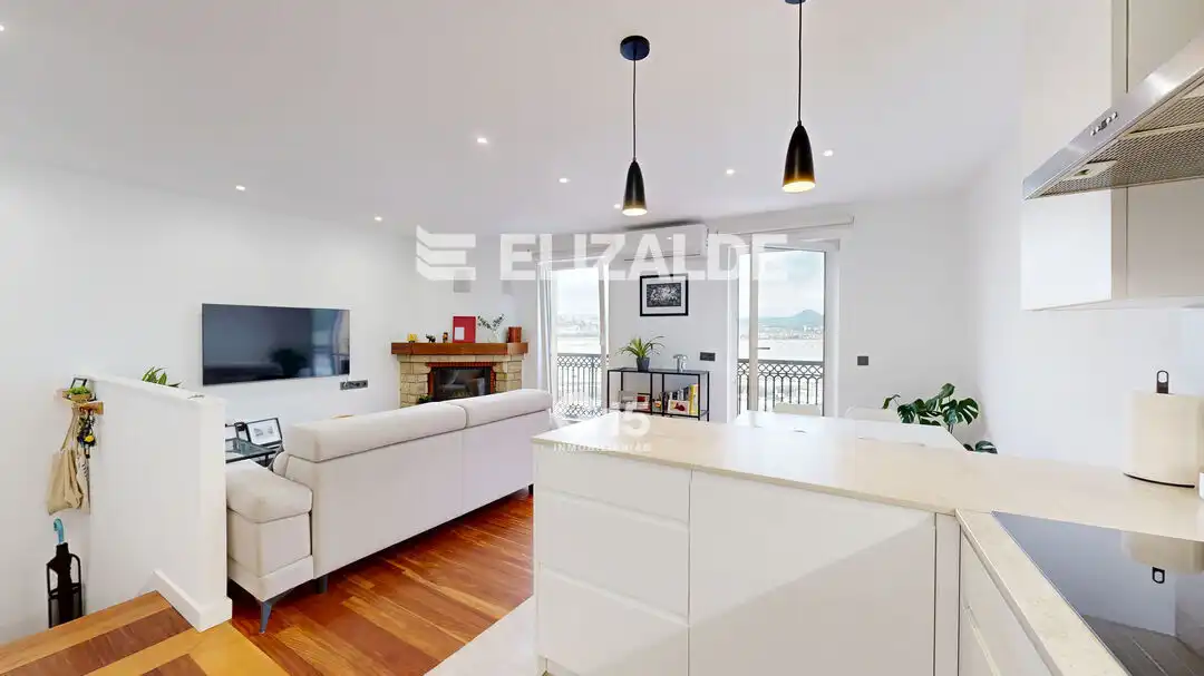 Penthouse with terrace for sale in Angel Kalea, imagen 12