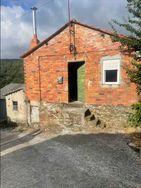 Vista exterior de Finca rústica en venda en O Irixo amb Moblat