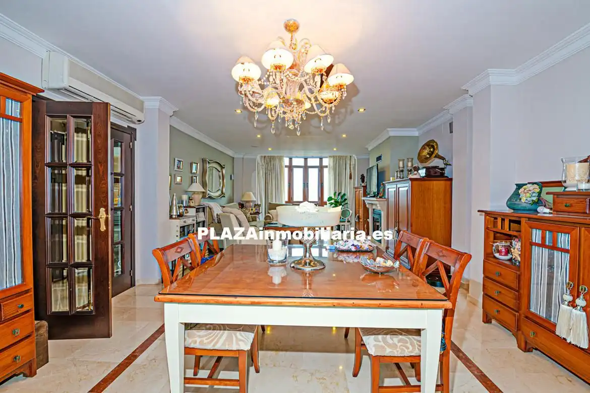 Comedor de Casa o chalet en venta en Lucena con Aire acondicionado, Trastero y Piscina