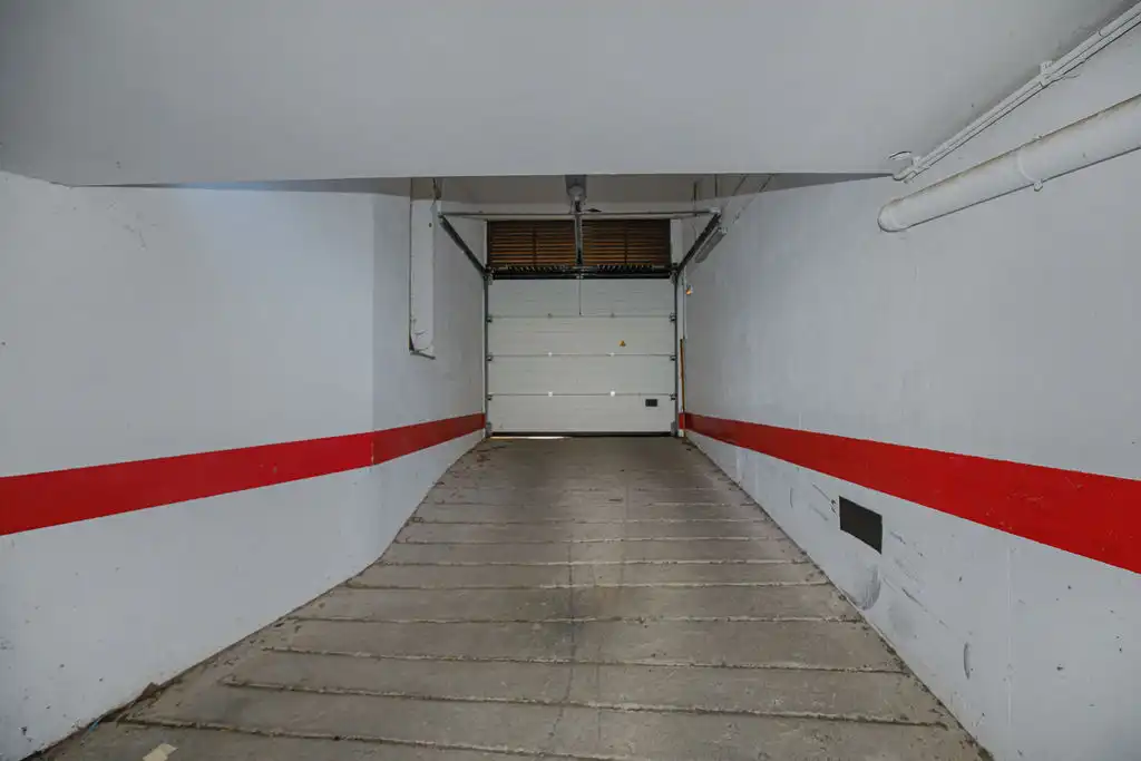 Garaje en venta en Av Alt Empordà, Bàscara