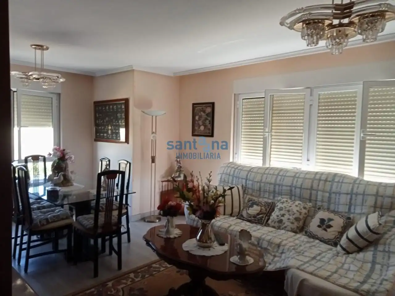 Sala d'estar de Casa o xalet en venda en Ardón amb Calefacció, Jardí privat i Parquet