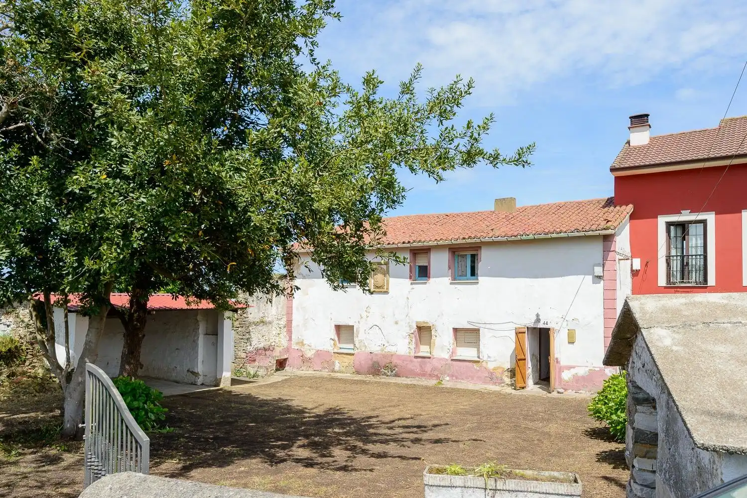 Außenansicht von Country house zum Verkauf in Cudillero mit Privatgarten