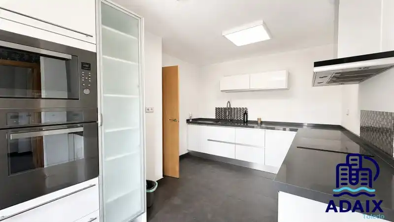 Kitchen of Houses for sale in Layos  with Air Conditioner, Heating and Terrace