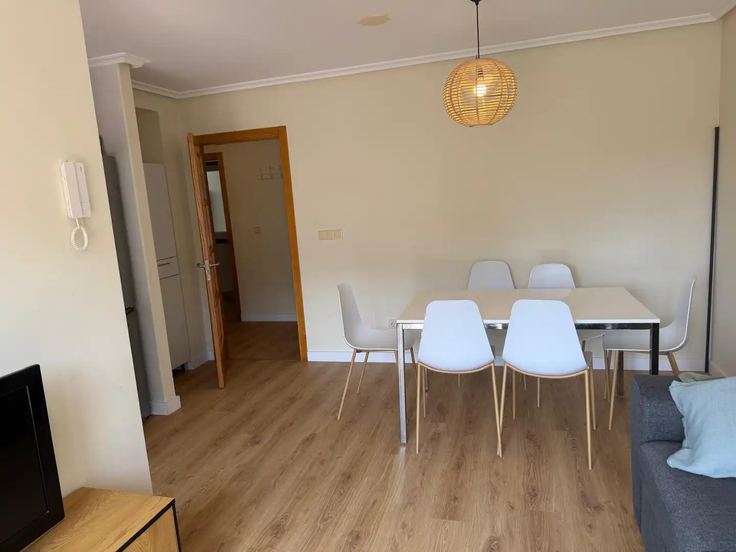 Comedor de Piso de alquiler en Barreiros con Calefacción, Terraza y Amueblado