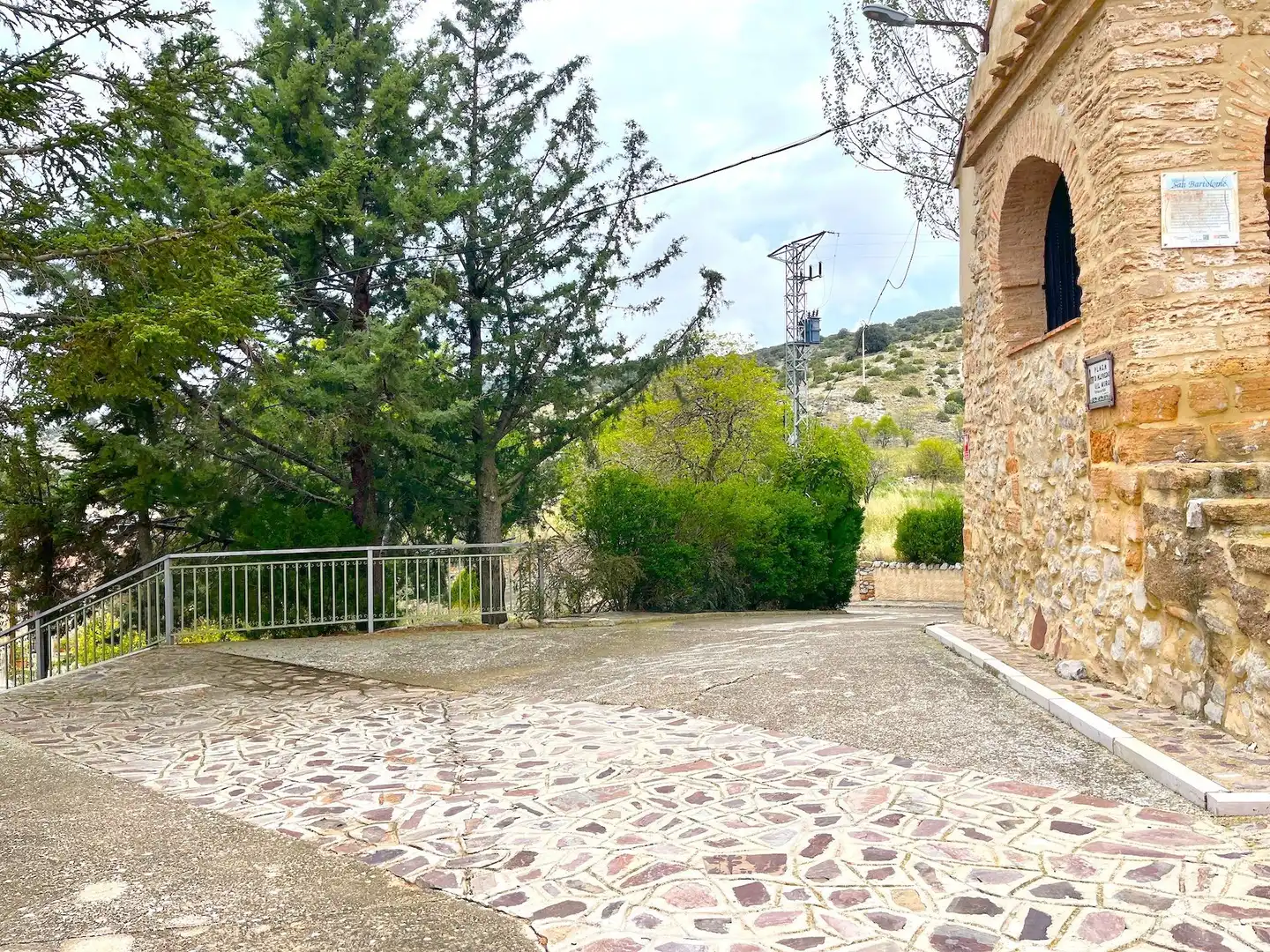 Vista exterior de Finca rústica en venda en Bea amb Calefacció, Terrassa i Moblat