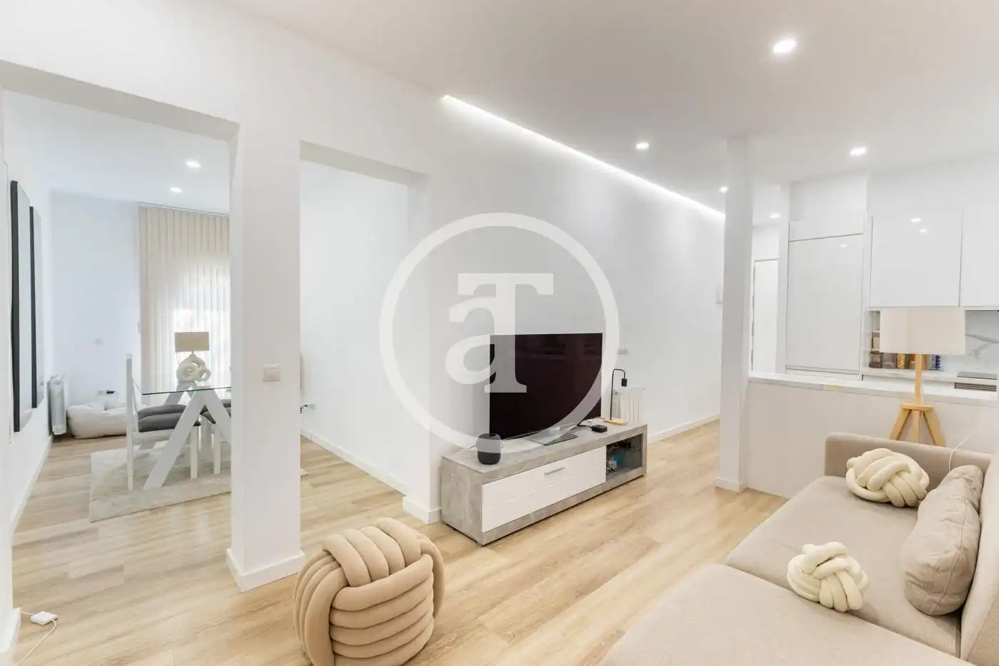 Sala d'estar de Pis de lloguer en Madrid amb Aire condicionat, Calefacció i Moblat
