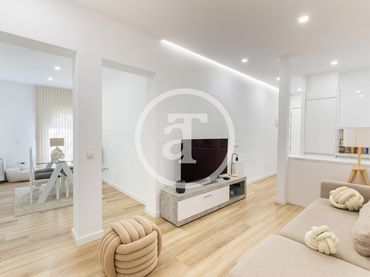 Appartamento con ascensore in affitto a Calle de Rafael de Riego