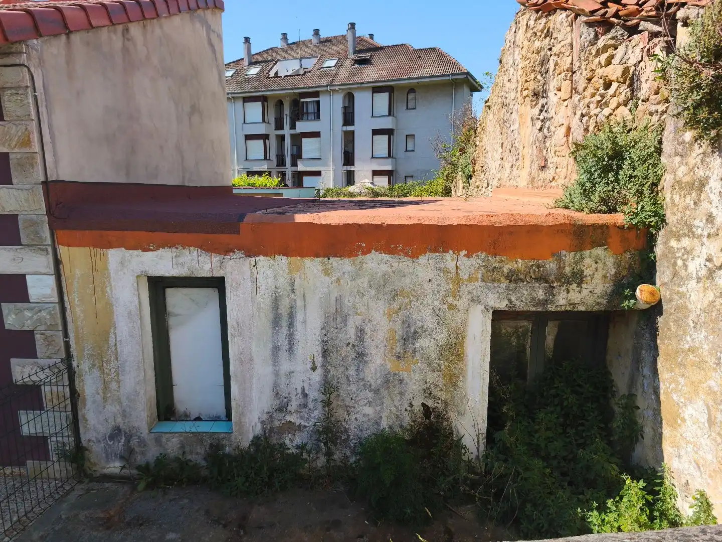 Vista exterior de Residencial en venda en Noja