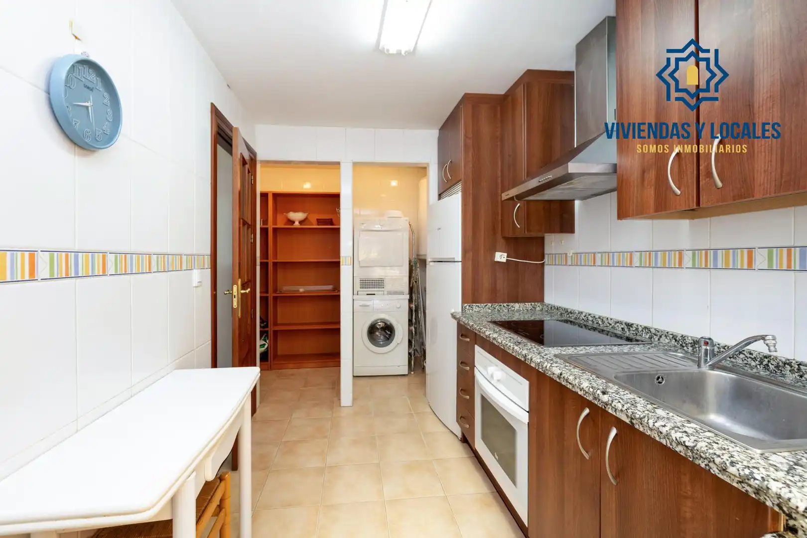 Küche von Wohnung zum Verkauf in Villa de Otura mit Klimaanlage, Terrasse und Balkon