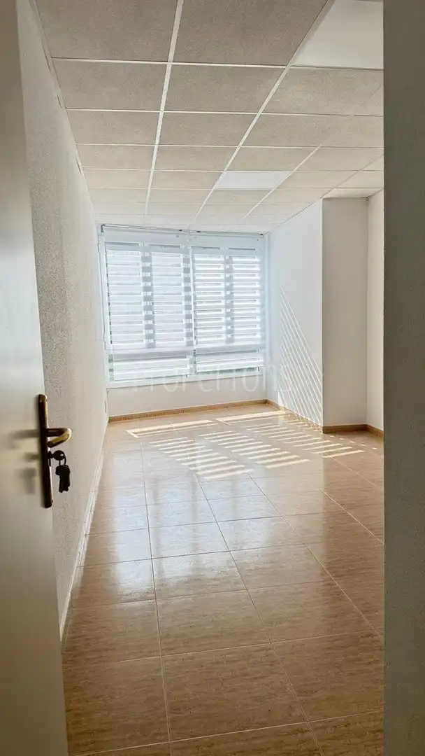 Bedroom of Office for rent in Bilbao 