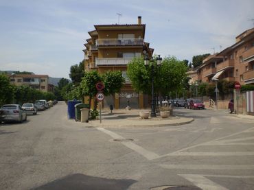 Local comercial en alquiler en Carrer d' Anna Mogas 20