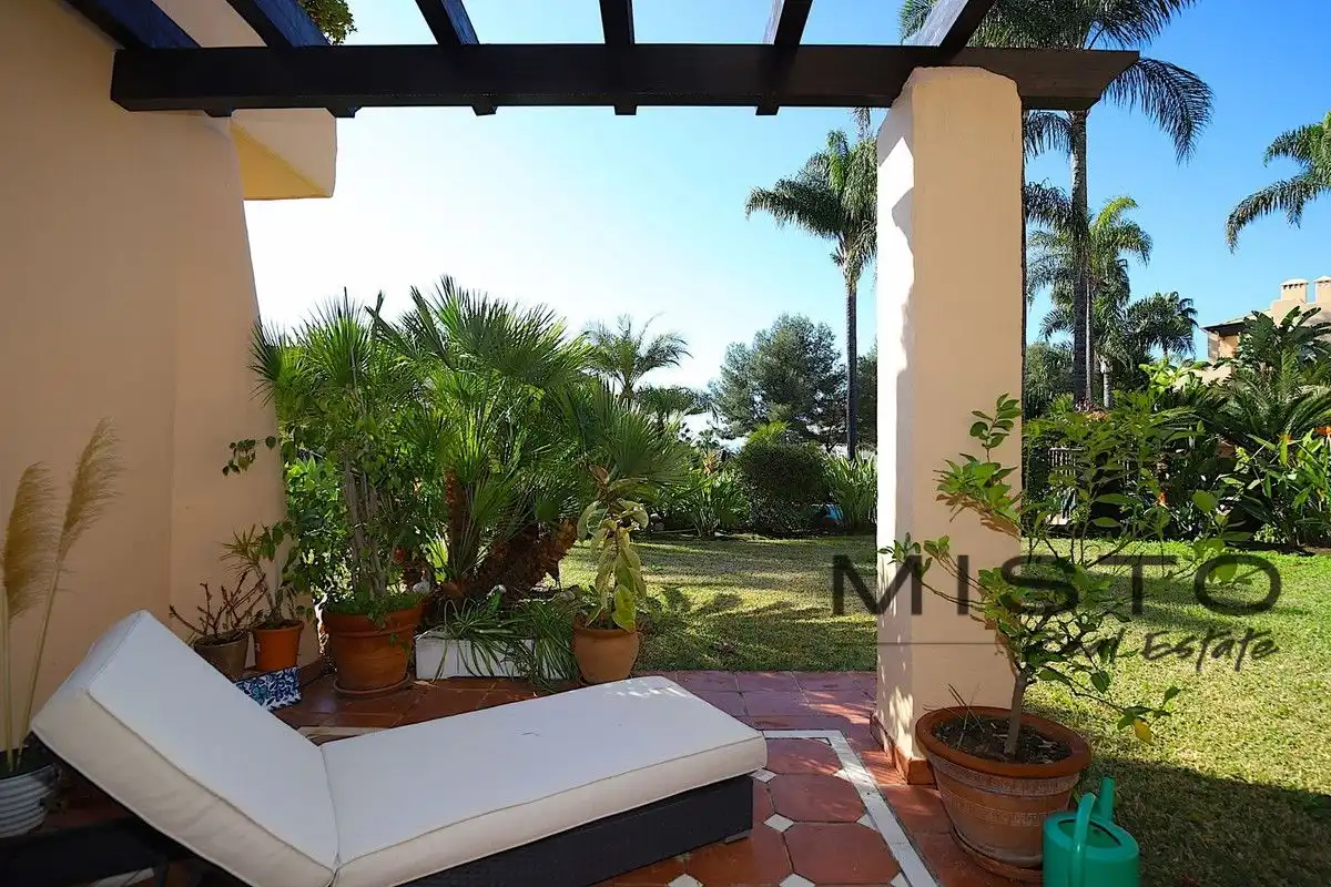 Jardín de Piso en venta en Marbella con Aire acondicionado, Terraza y Piscina