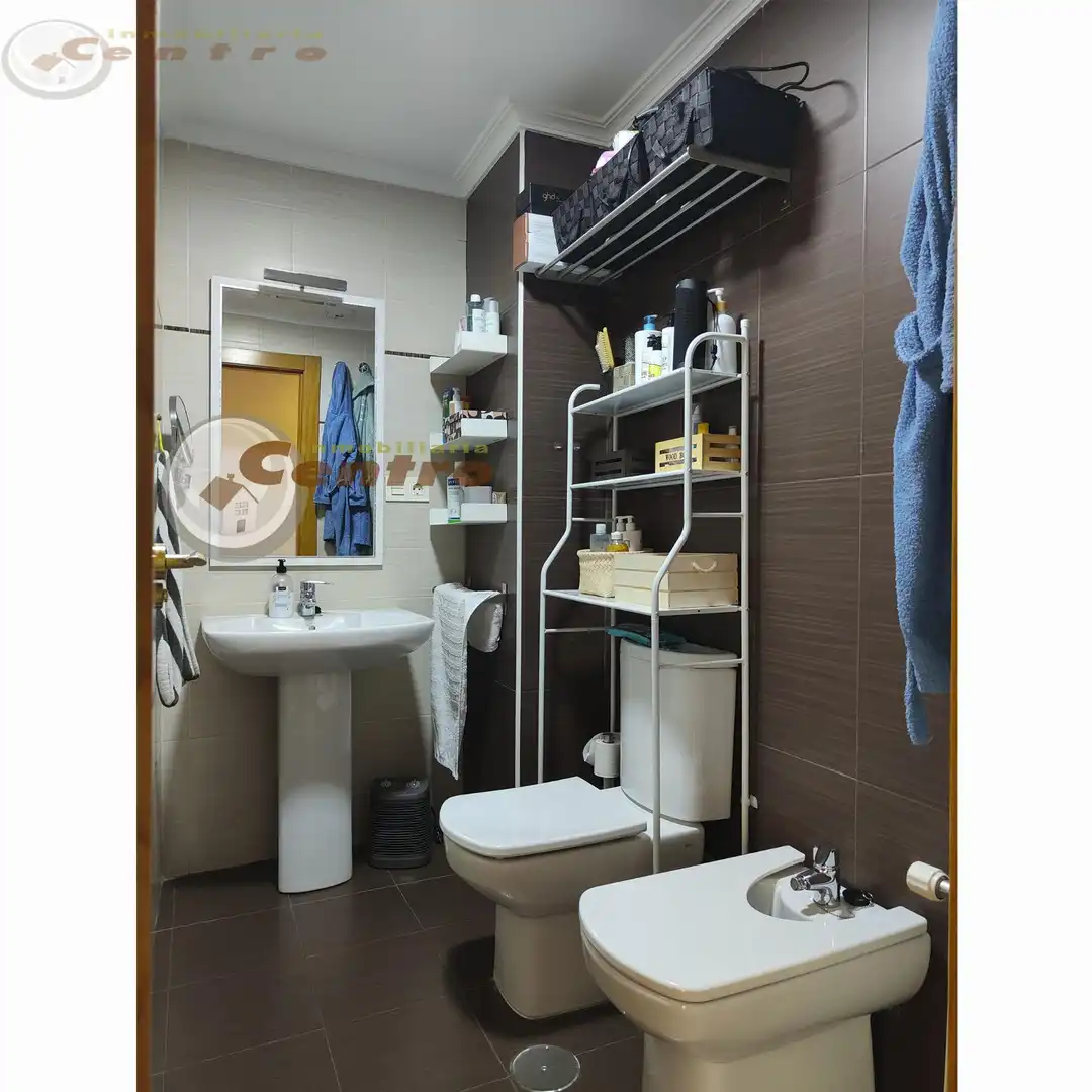 Badezimmer von Wohnung zum Verkauf in Albacete mit Klimaanlage, Heizung und Möbliert