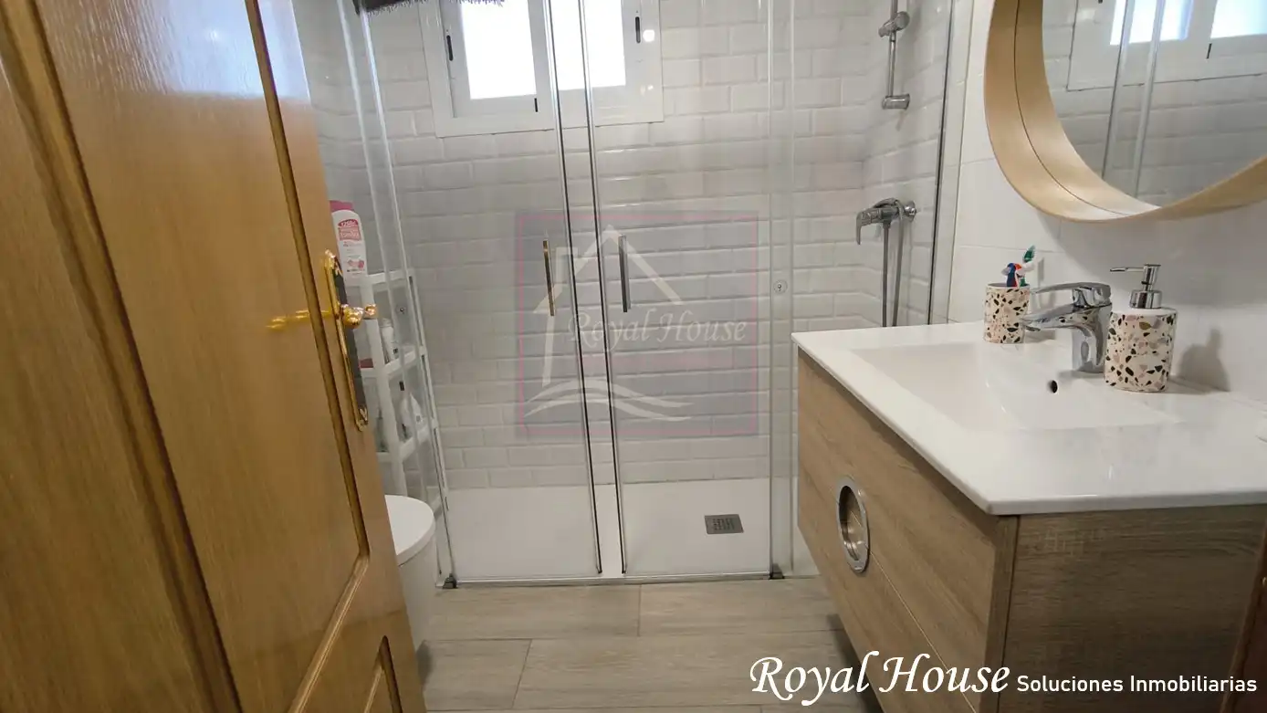 Badezimmer von Maisonette zum Verkauf in Collado Villalba mit Klimaanlage, Heizung und Terrasse
