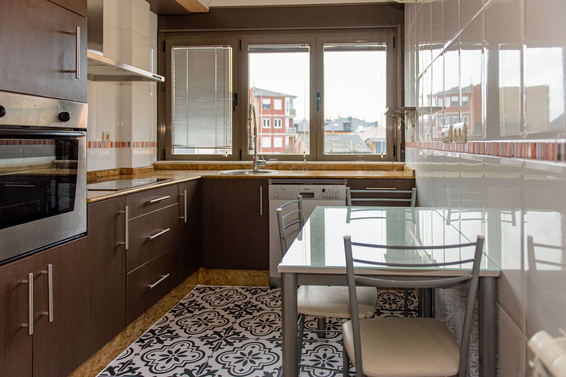 Cocina de Piso en venta en Ponferrada con Aire acondicionado, Calefacción y Amueblado