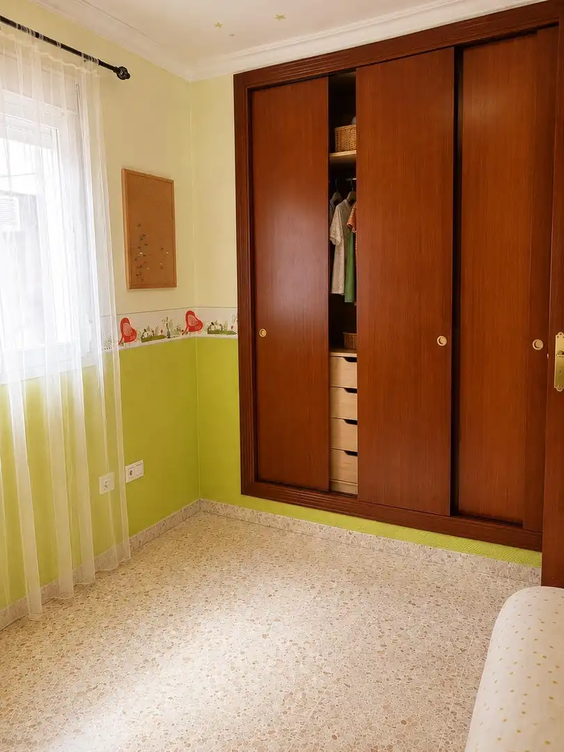 Dormitori de Planta baixa en venda en Vélez-Málaga amb Terrassa, Moblat i Balcó