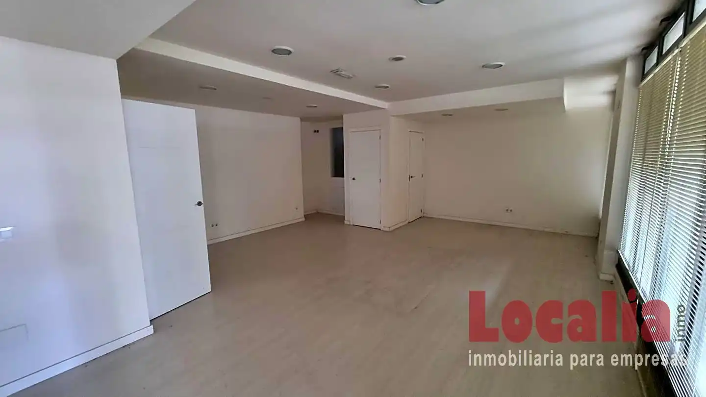 Local en venta en Santa Cruz de Bezana