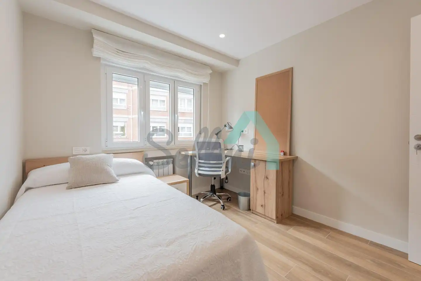 Bedroom of Flat for sale in Oviedo   with Heating and Furnished