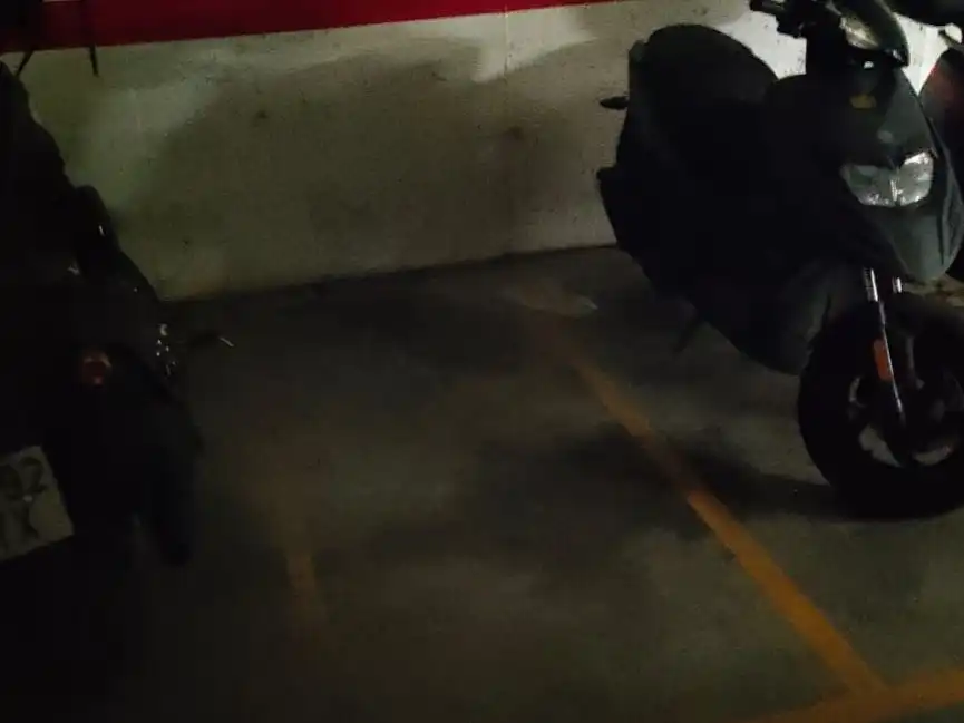 Parkplatz von Garage zur Miete in Valencia