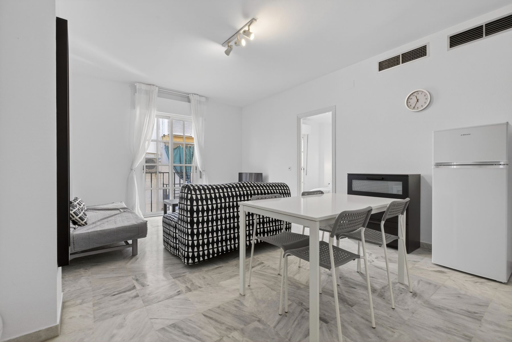 Dormitori de Apartament en venda en  Sevilla Capital amb Aire condicionat i Calefacció