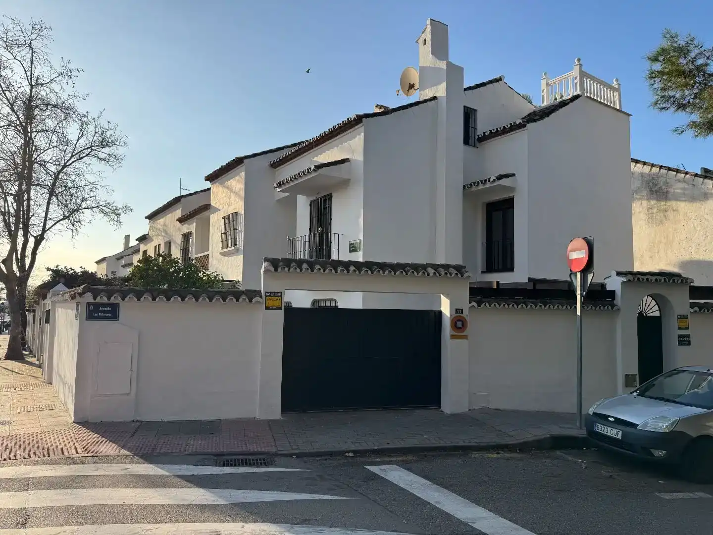 Vista exterior de Pis en venda en Marbella amb Piscina i Balcó