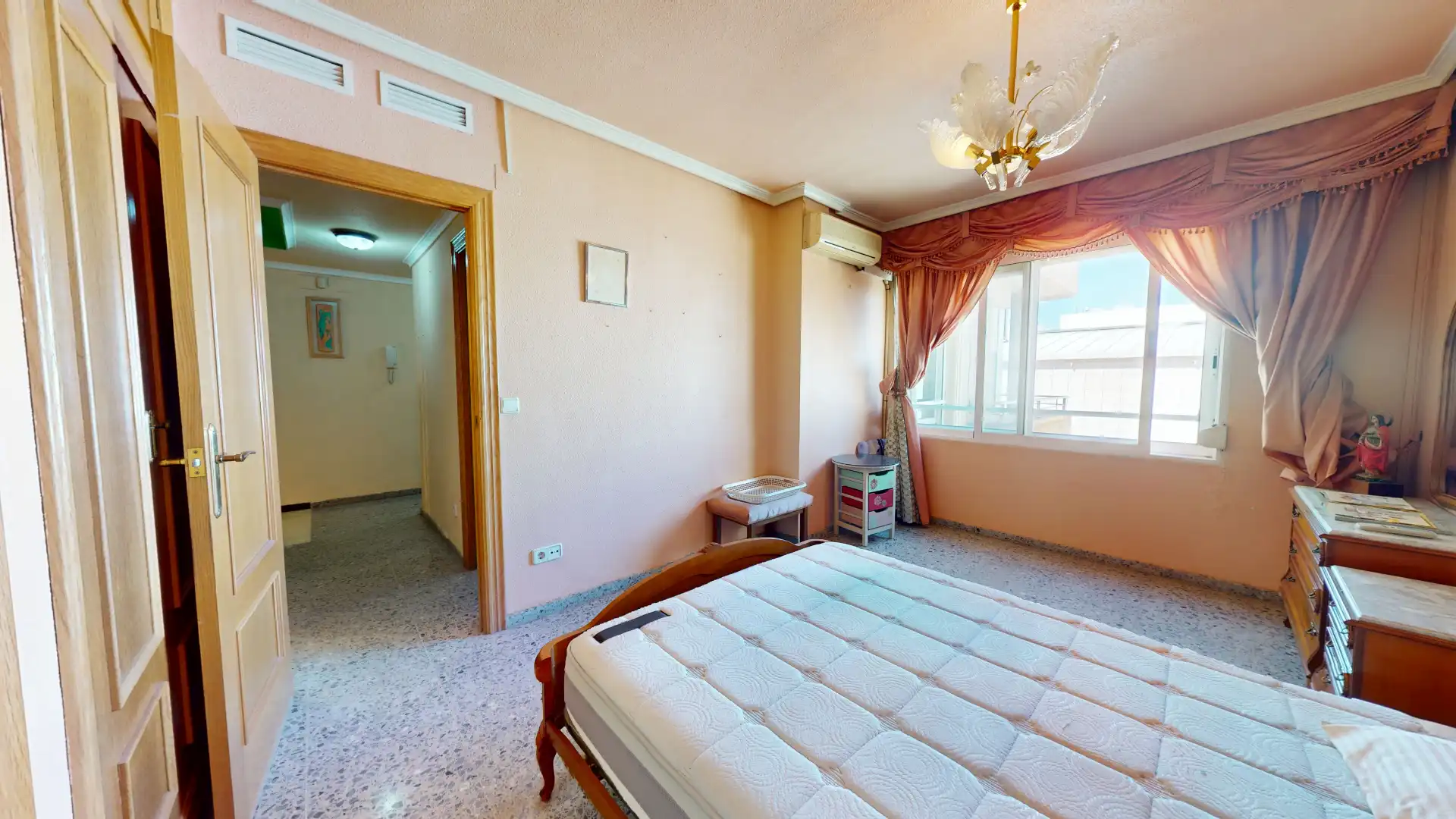 Habitación de Casa adosada en venta en Elda con Aire acondicionado, Terraza y Trastero