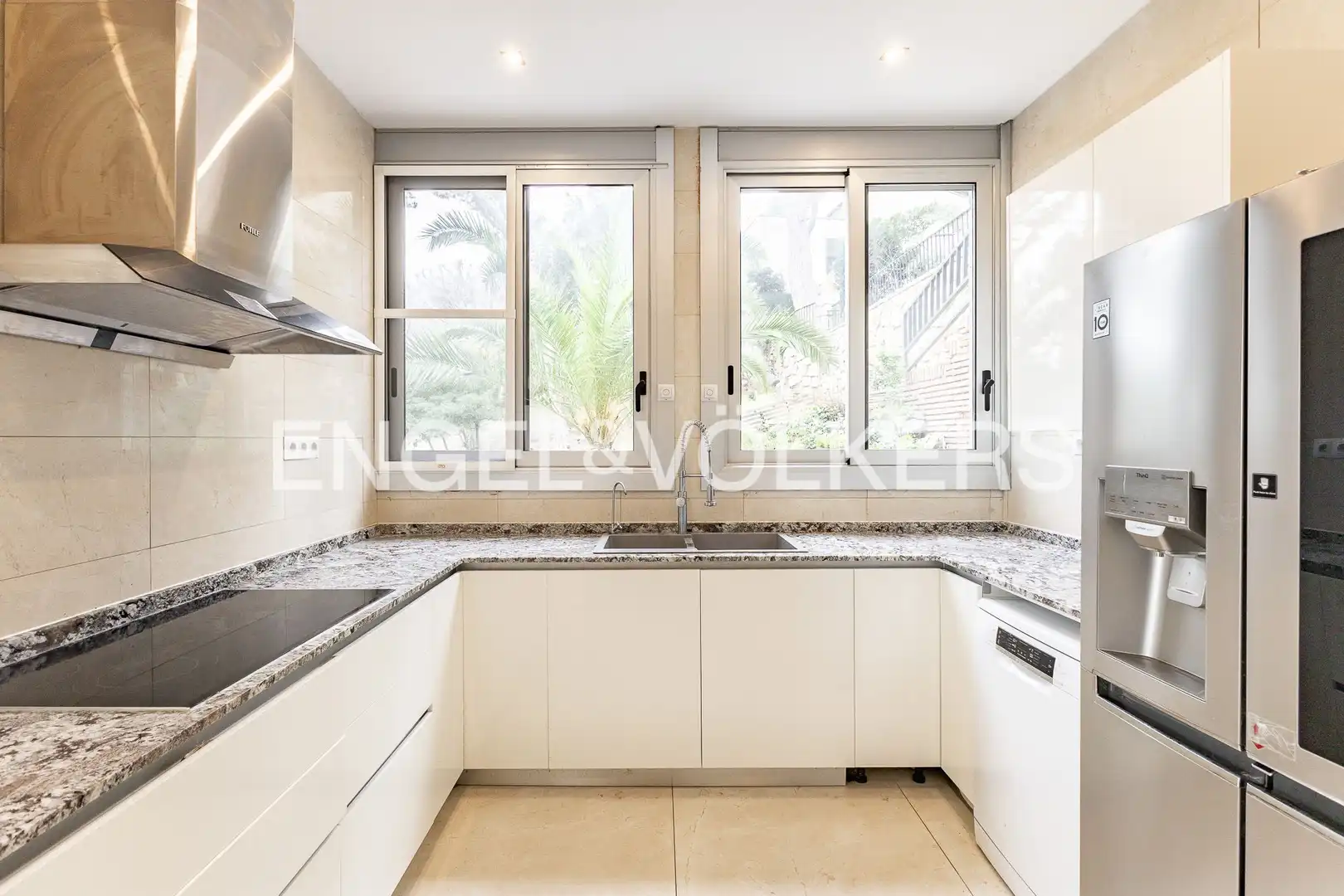 Cocina de Casa o chalet en venta en Premià de Dalt con Aire acondicionado, Calefacción y Jardín privado