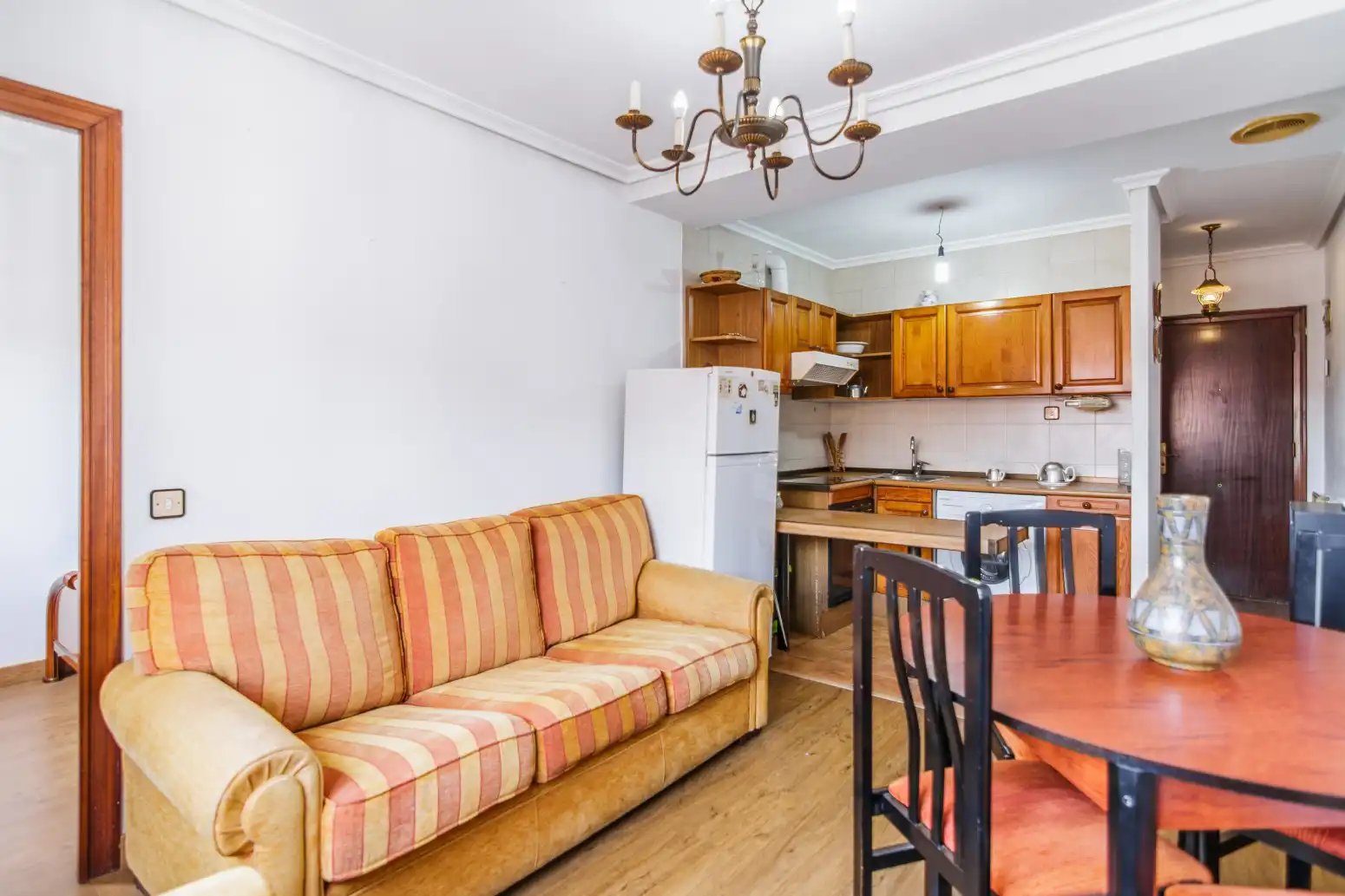 Living room of Flat for sale in Oviedo   with Heating, Storage room and Furnished