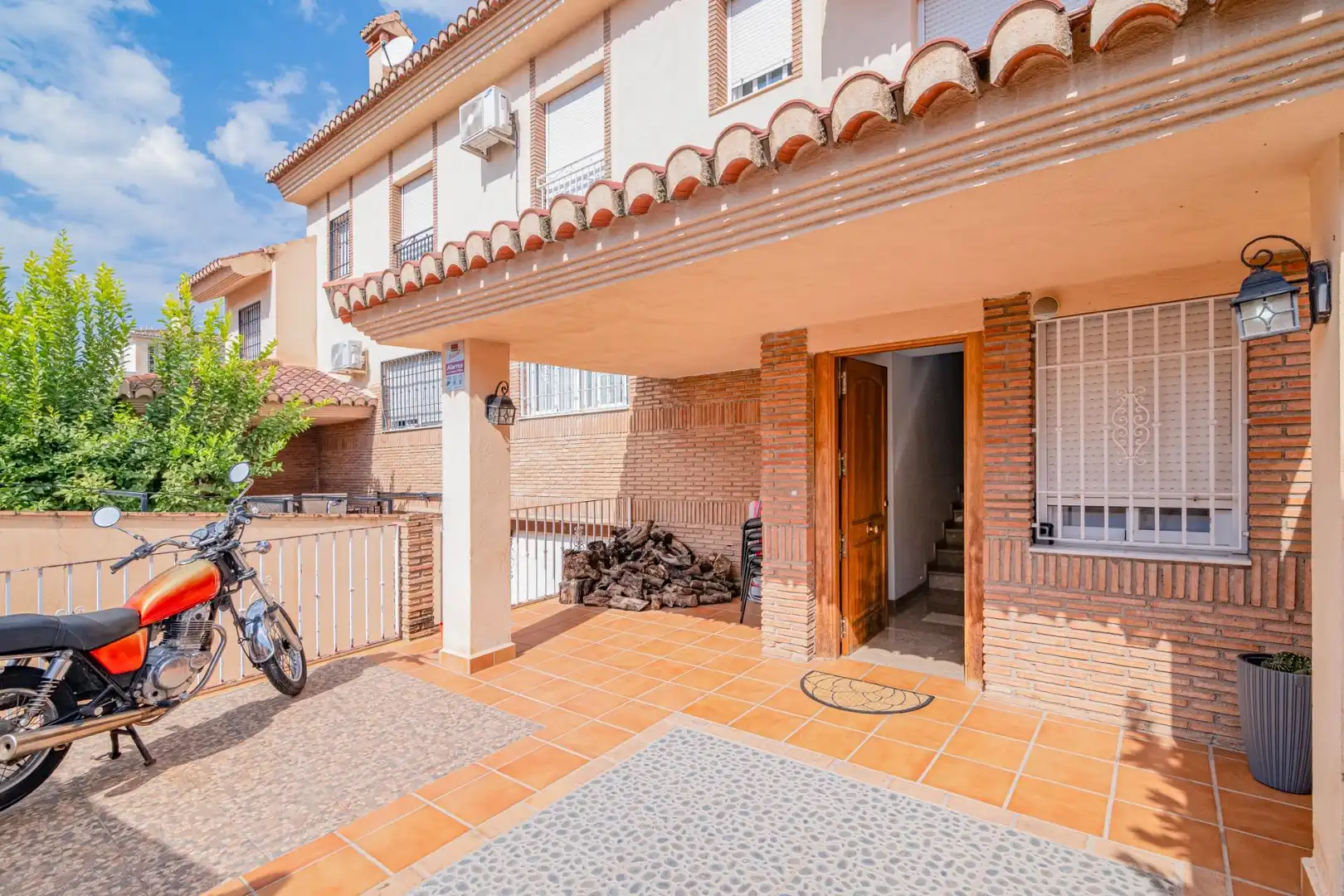 Vista exterior de Casa o chalet en venta en Pulianas