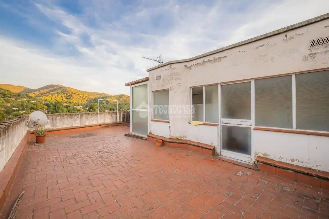Casa amb terrassa en venda a Montcada Centre - La Ribera